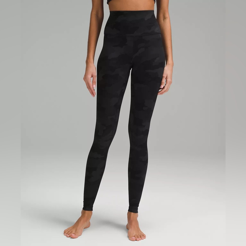 Lululemon Athletica Dark Camouflage Leggings Sz 4